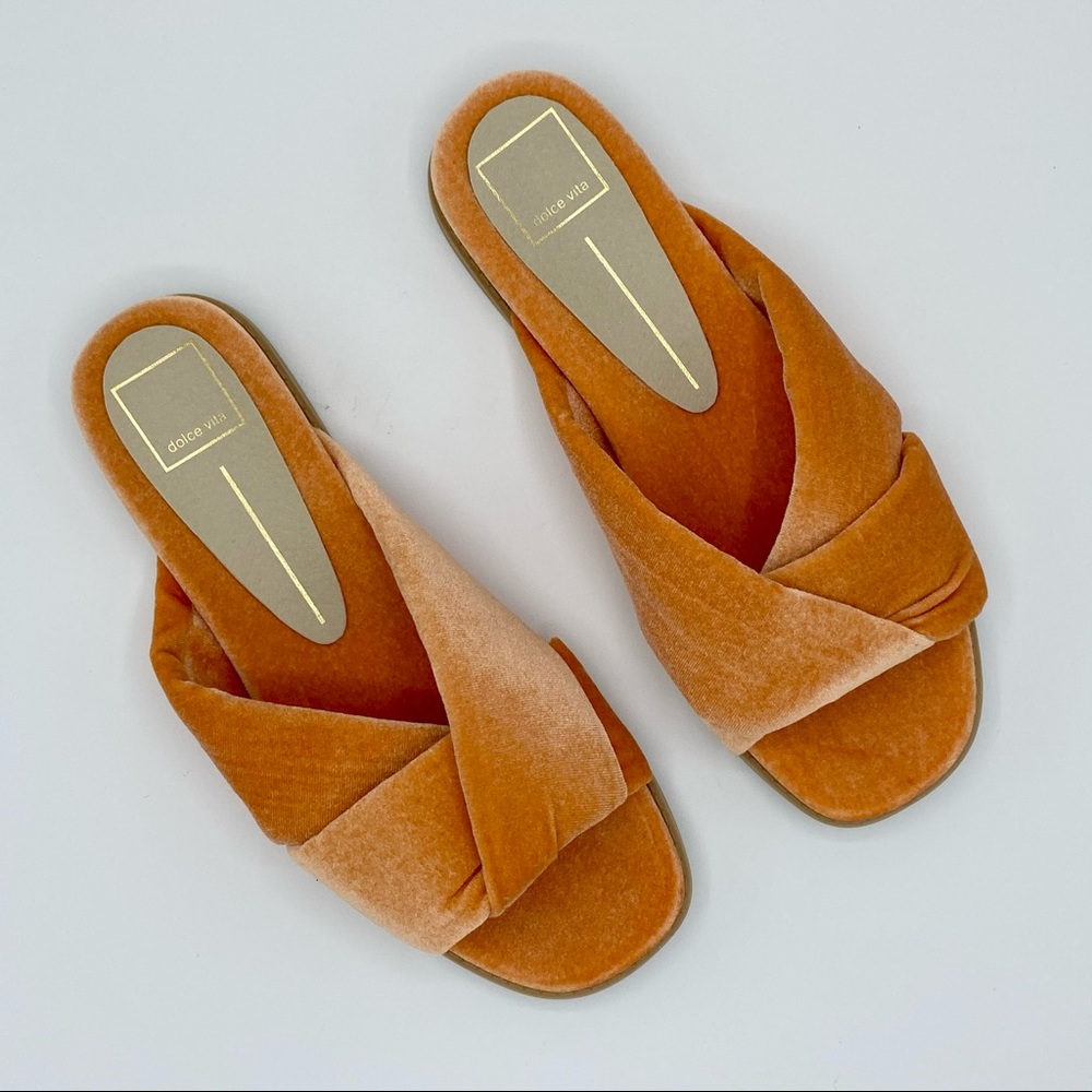 Dolce Vita Golda Knotted Blush Velvet Slipper - Picture 2 of 15